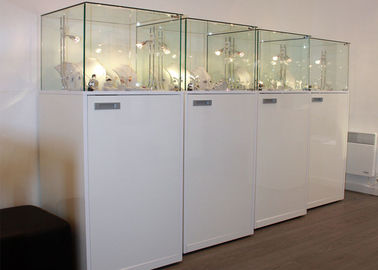 सामग्री लकड़ी का सफेद प्रकाश व्यवस्था खुदरा ग्लास डिस्प्ले केस / संग्रहालय ग्लास केस
